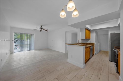 apt-321-5760 Rock Island Rd, Tamarac, FL, 33319-2874 | Card Image