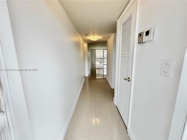APT-307 - 3150 W Rolling Hills Cir, Condo with 2 bedrooms, 2 bathrooms and null parking in Davie FL | Image 6