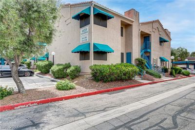 102 - 4425 Woodpine Drive, Condo with 2 bedrooms, 1 bathrooms and null parking in Las Vegas NV | Image 1