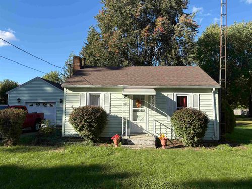 718 Thayer Street, Chesaning Village, MI, 48616 | Card Image