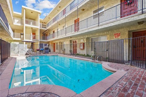 21219 Roscoe Blvd, Canoga Park, CA, 91304-4242 | Card Image