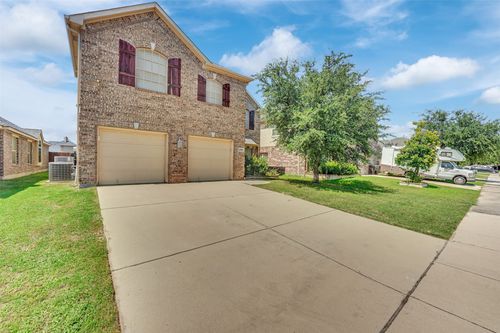 9505 Chuparosa Dr, Fort Worth, TX, 76177-7248 | Card Image