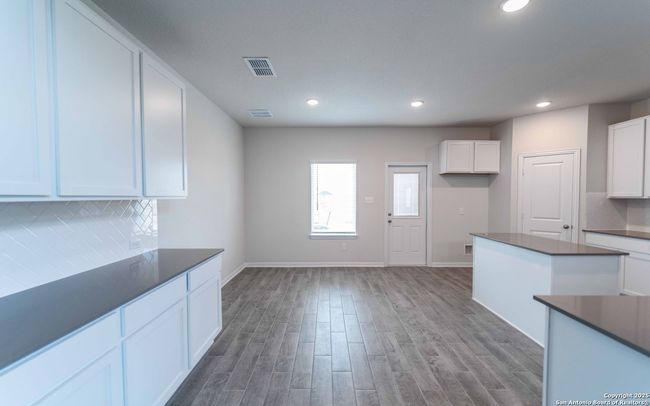 5222 Clarence Fld, House other with 4 bedrooms, 3 bathrooms and null parking in Von Ormy TX | Image 7
