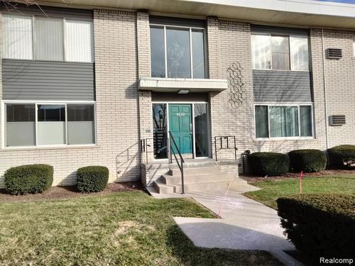 d2-4830 Briarwood Ave, Royal Oak, MI, 48073-1353 | Card Image