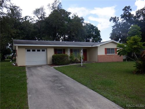 9513 E Village Green Cir, Inverness, FL, 34450-1913 | Card Image