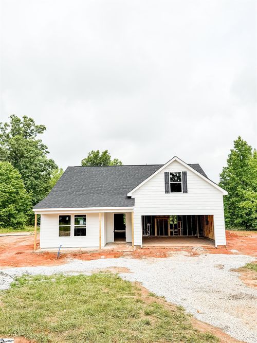 18040 Highway 101 S, Gray Court, SC, 29645-7424 | Card Image