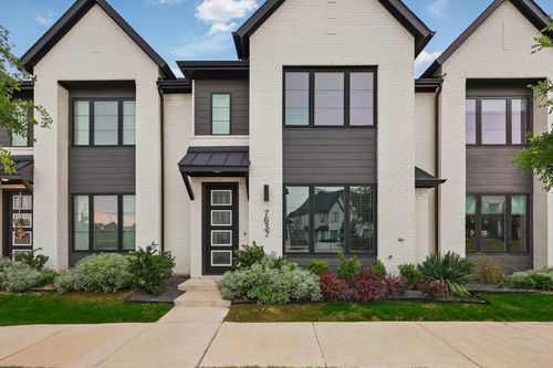 7637 Reis Ln, North Richland Hills, TX, 76182-1920 | Card Image