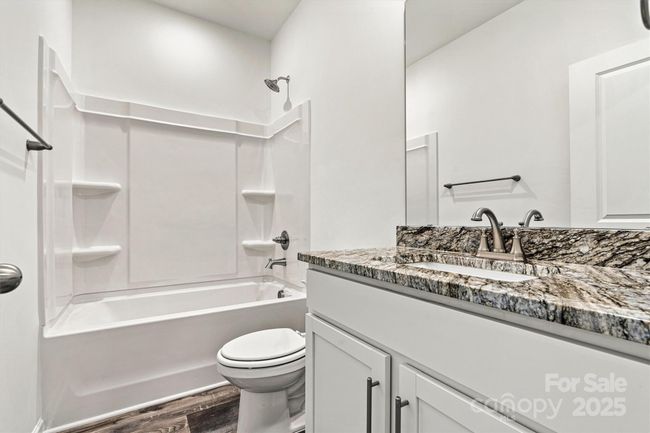 Bath between secondary bedrooms | Image 17