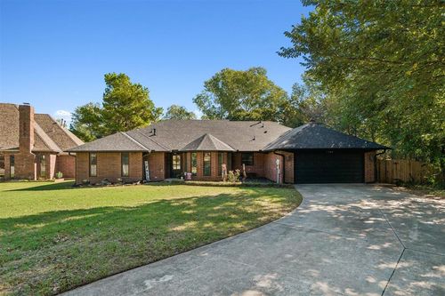 1304 Fox Cove Ct, Edmond, OK, 73034-7321 | Card Image