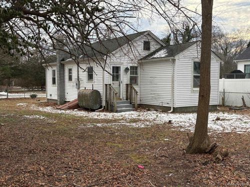 19 Lacrosse Rd, Mastic Beach, NY, 11951-4901 | Card Image