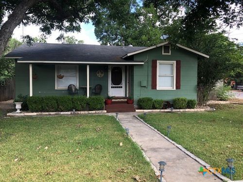 893 Pine St, New Braunfels, TX, 78130-3725 | Card Image