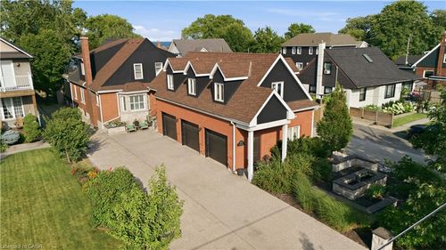 573 Beach Blvd, Hamilton, ON, L8H6X8 | Card Image