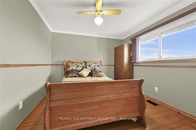 135 Nash Rd N, House other with 3 bedrooms, 2 bathrooms and 5 parking in Hamilton ON | Image 21