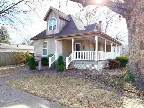 821 E 6th St, Centralia, IL, 62801-4043 | Card Image