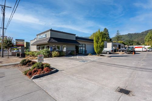 860 S State St, Ukiah, CA, 95482-5817 | Card Image