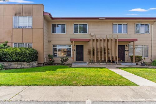 unit-a-1573 Marina Ct, San Mateo, CA, 94403-5589 | Card Image