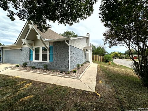 9142 Valley Rdg, San Antonio, TX, 78250-4909 | Card Image