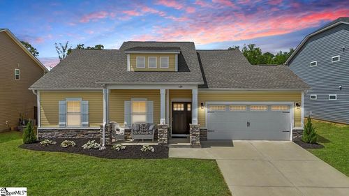 428 Icebow Rd, Fountain Inn, SC, 29644-7920 | Card Image