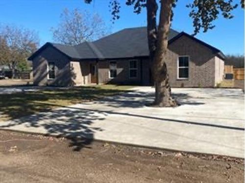 15-113-15 N Van Buren St, McGregor, TX, 76657-1145 | Card Image