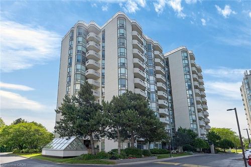 306-5080 Pinedale Ave, Burlington, ON, L7L5V7 | Card Image