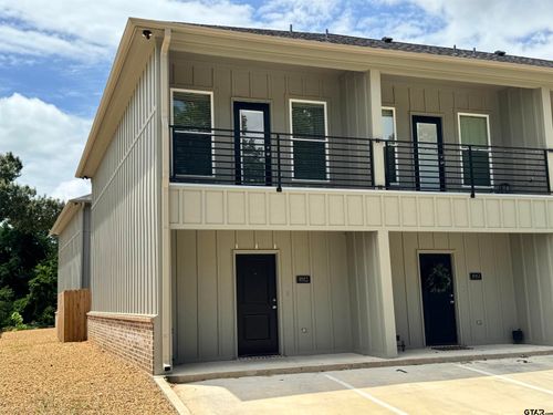 527 N College St, Lindale, TX, 75771-3549 | Card Image