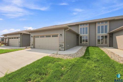 3919 E Iron Bridge Pl Place, Sioux Falls, SD, 57108 | Card Image