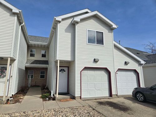 939 Rockefeller Ln, Madison, WI, 53704-7860 | Card Image
