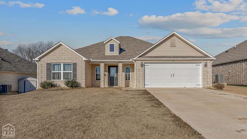 2601 Dallas Dr, Paragould, AR, 72450-4946 | Card Image