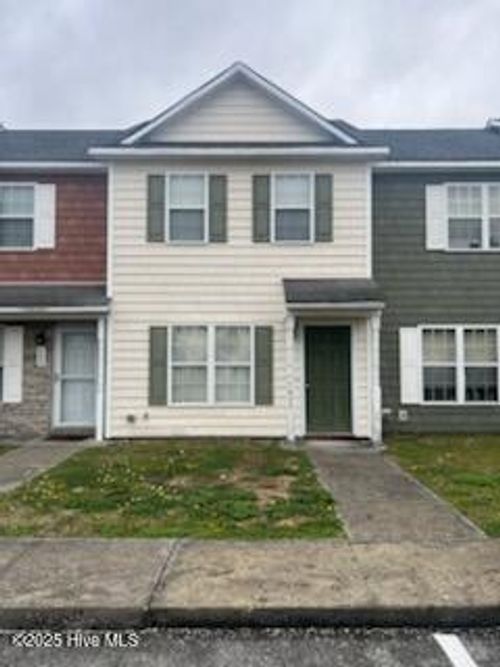 605 Streamwood Dr, Jacksonville, NC, 28546-8387 | Card Image