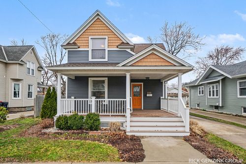 209 W 15th St, Holland, MI, 49423-3317 | Card Image