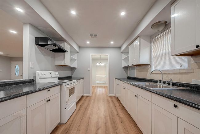 23131 Earlmist Dr, House other with 3 bedrooms, 2 bathrooms and 3 parking in Spring TX | Image 14