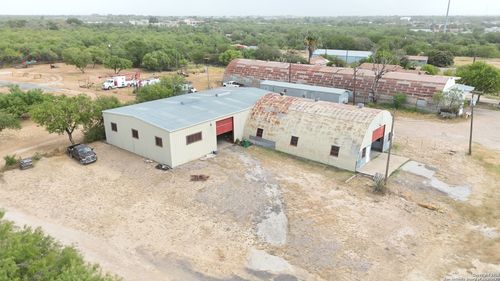 2720 Old Uvalde Hwy, Crystal City, TX, 78839-1509 | Card Image