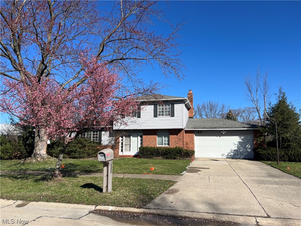 Foxlair Trl, Cleveland, OH 44143