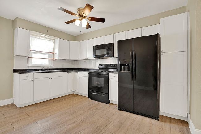 381 May St, House other with 2 bedrooms, 1 bathrooms and 1 parking in Belle Vernon PA | Image 10