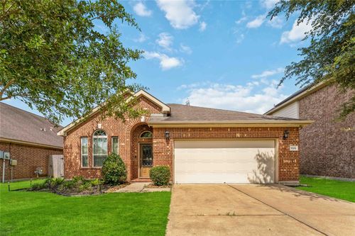 5206 Pale Sage Ln, Rosharon, TX, 77583-8235 | Card Image
