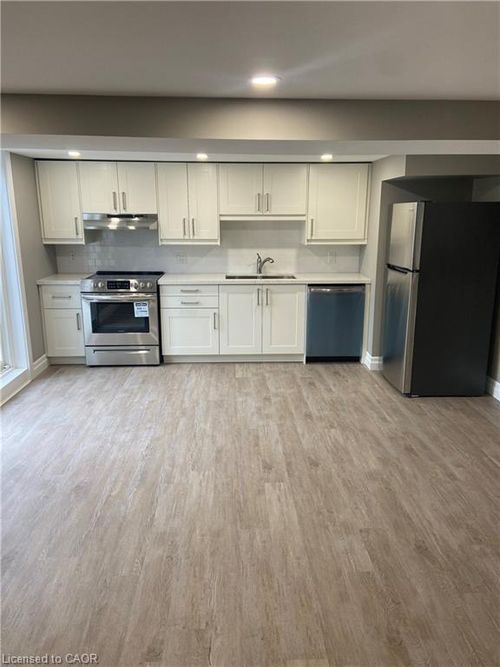 2-232 Eaglewood Dr, Hamilton, ON, L8W1S9 | Card Image