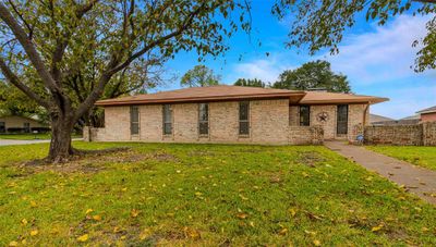 View of front facade featuring a front lawn | Image 3