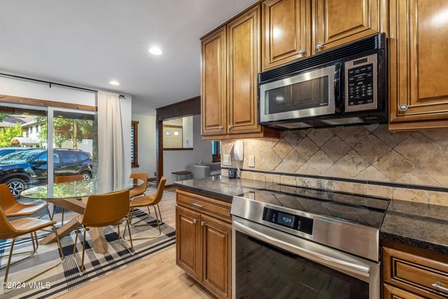 B4 - 4770 Bighorn Rd, Townhouse with 3 bedrooms, 3 bathrooms and 1 parking in Vail CO | Image 9