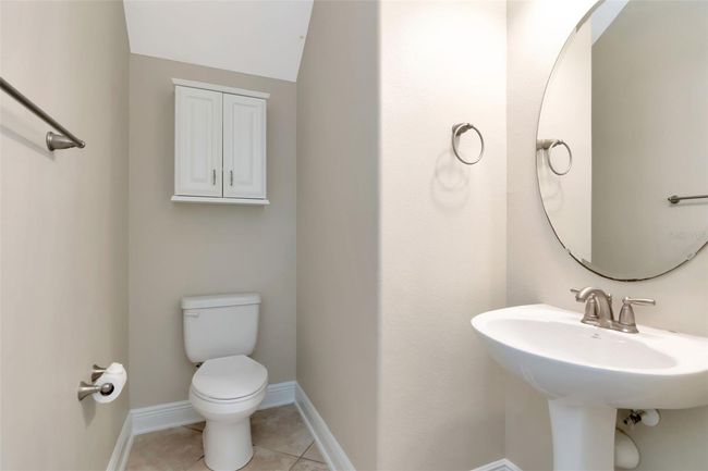 Downstairs powder room | Image 23