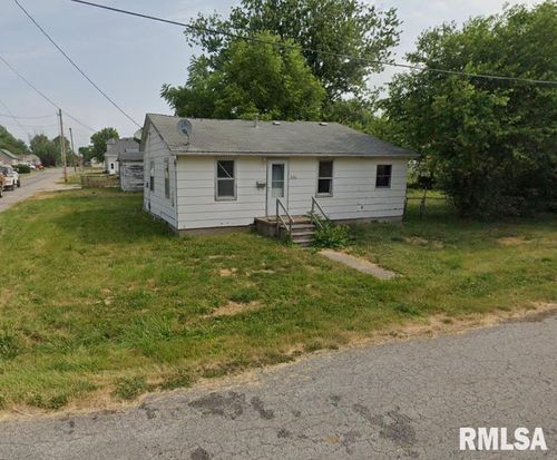 330 W Avenue G, Lewistown, IL, 61542-1638 | Card Image