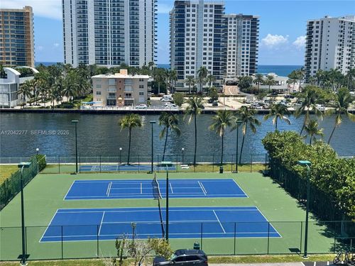 726-1000 Parkview Dr, Hallandale Beach, FL, 33009-2979 | Card Image