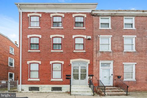 3-212 E Broad St, BURLINGTON, NJ, 08016-1606 | Card Image