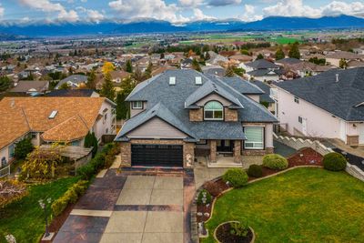 5306 Goldspring Pl, House other with 5 bedrooms, 4 bathrooms and 5 parking in Chilliwack BC | Image 1