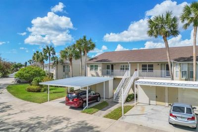 202 - 811 Waterside Drive, Condo with 2 bedrooms, 2 bathrooms and null parking in VENICE FL | Image 1