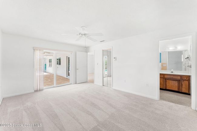 Primary Bedroom | Image 15