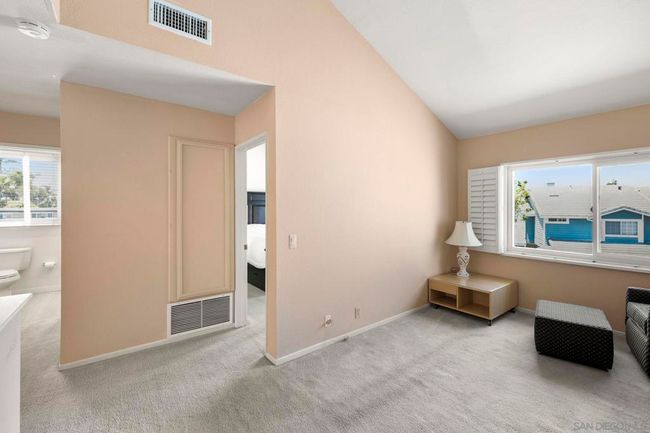 677 Summer View Cir, Townhouse with 2 bedrooms, 3 bathrooms and 2 parking in Encinitas CA | Image 21