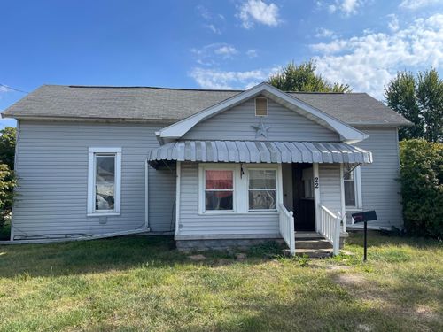 22 Maple St, Jeffersonville, OH, 43128-1049 | Card Image