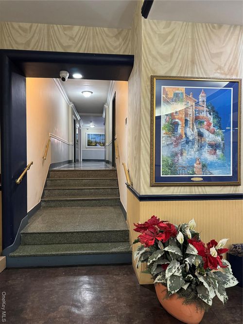 apt-a11-9941 64th Ave, Rego Park, NY, 11374-2609 | Card Image