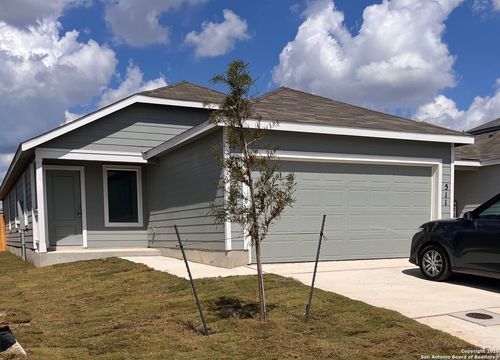 511 Sarah Way, Marion, TX, 78124-0195 | Card Image