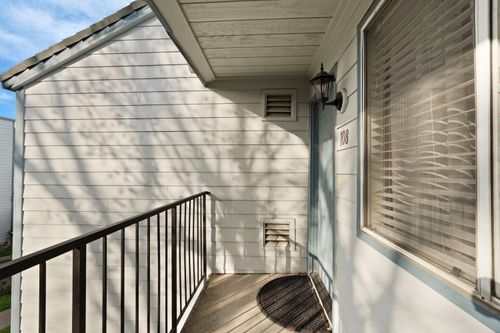 108-445 Almond Dr, Lodi, CA, 95240-6373 | Card Image